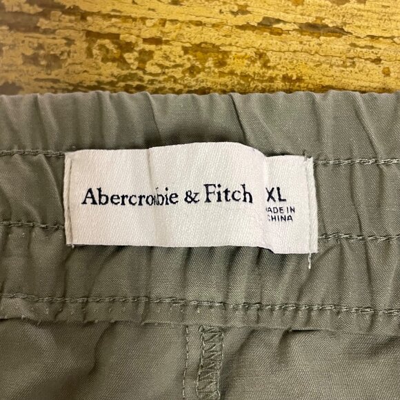 Abercrombie & Fitch Nylon Blend Pull On Wide Leg Cargo Pants Sz XL Utility - Picture 8 of 8